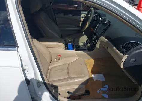 2011 Chrysler 300 Limited z USA, uszkodzony, nr VIN 2C3CA5CG1BH585609